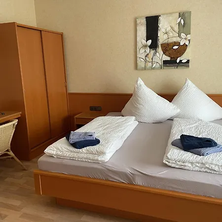 Weingut & Gaestehaus Andreas Erz Apartment *