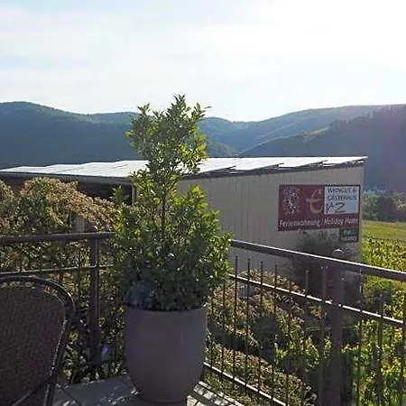 Weingut & Gaestehaus Andreas Erz * Brauneberg
