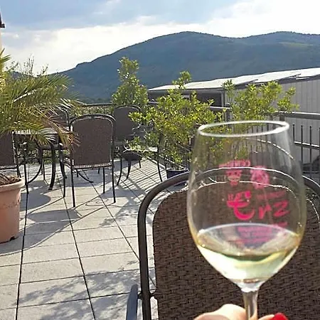 Weingut & Gaestehaus Andreas Erz *