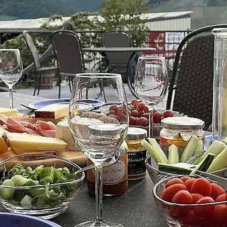 Weingut & Gaestehaus Andreas Erz *