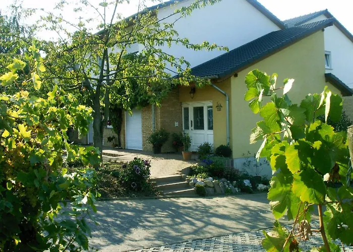 Weingut & Gaestehaus Andreas Erz * בראונברג