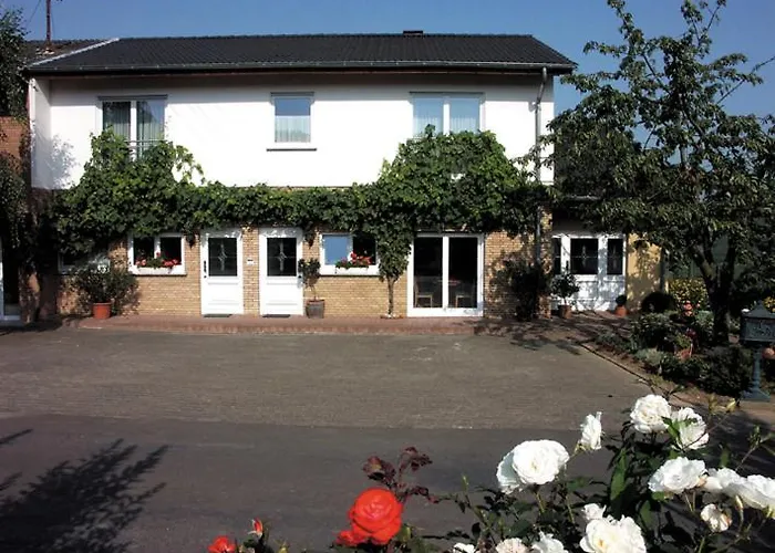 Weingut & Gaestehaus Andreas Erz * בראונברג