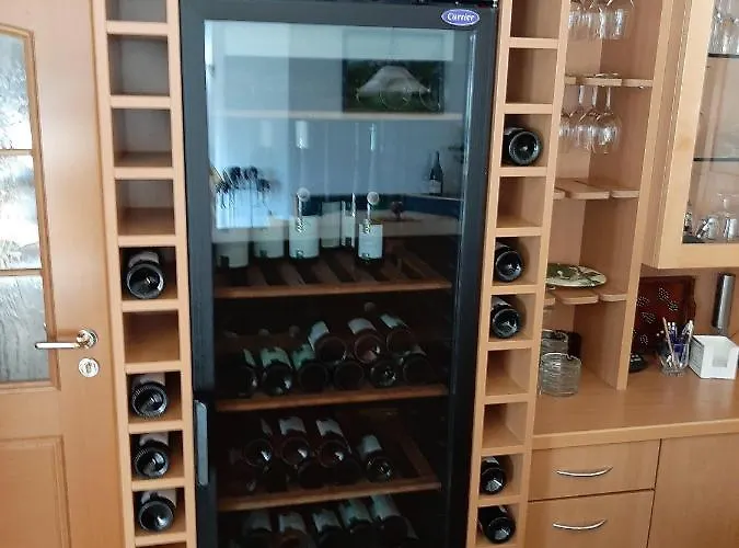 Weingut & Gaestehaus Andreas Erz דירה *