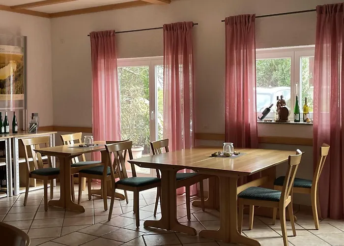 Weingut & Gaestehaus Andreas Erz דירה בראונברג